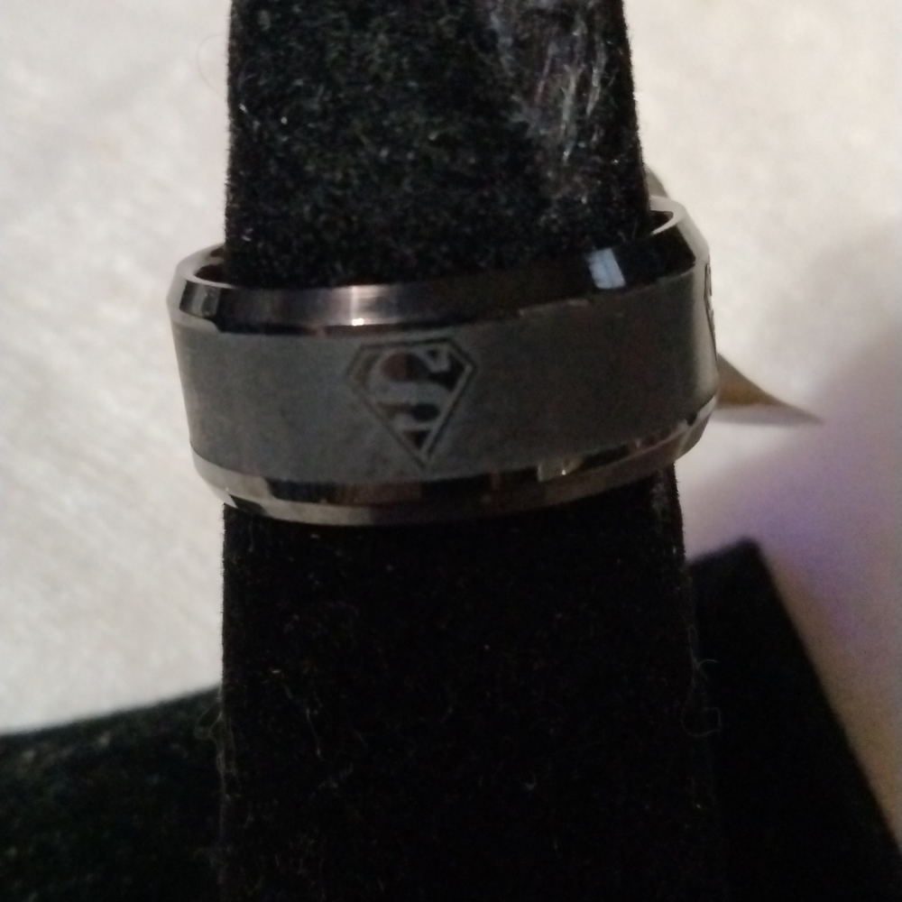 Black Superman DC steel wedding band ring size 6 NWT (sku 608)